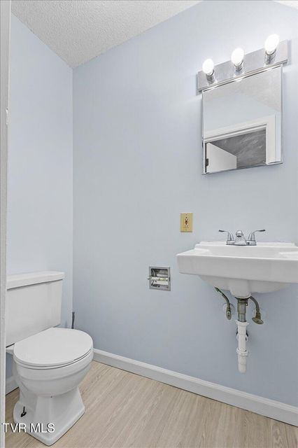 Photo #38: 1740 Bonham Road