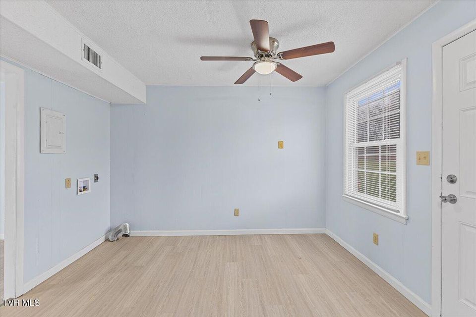 Photo #39: 1740 Bonham Road