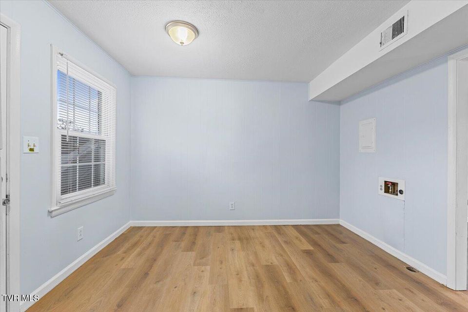 Photo #42: 1740 Bonham Road