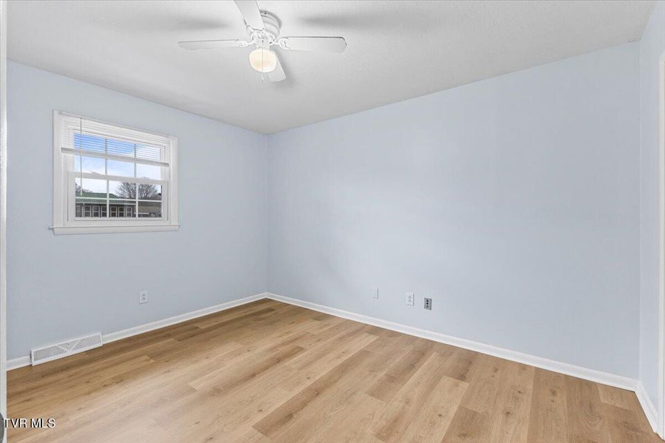 Photo #47: 1740 Bonham Road