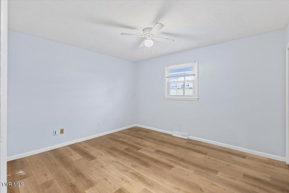 Photo #49: 1740 Bonham Road