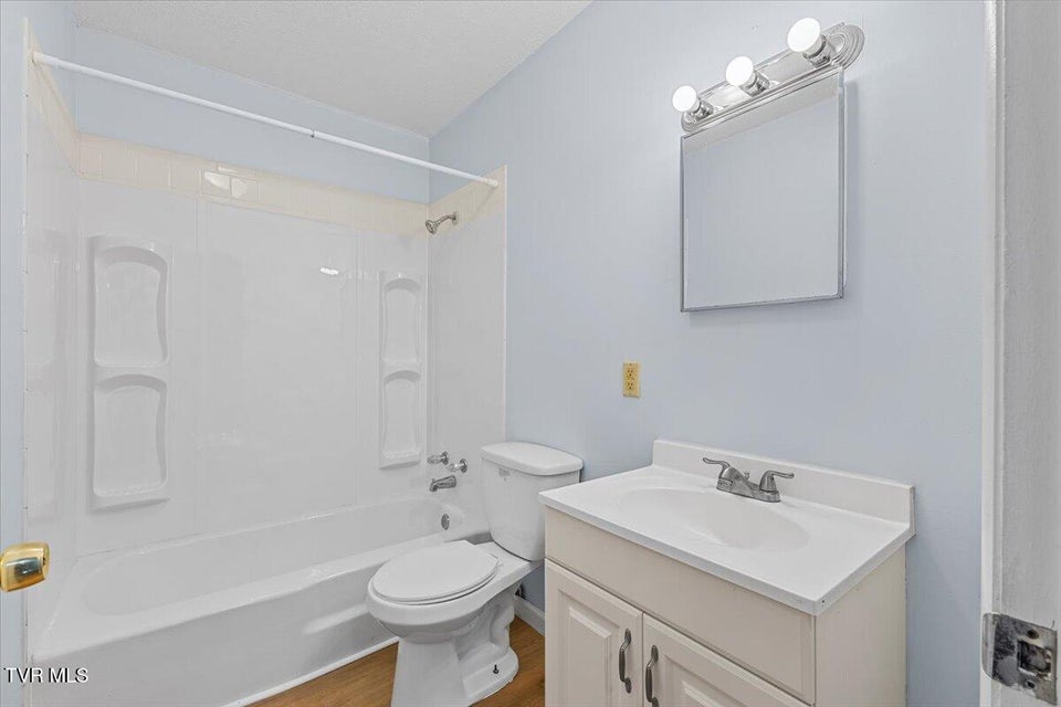 Photo #25: 1740 Bonham Road