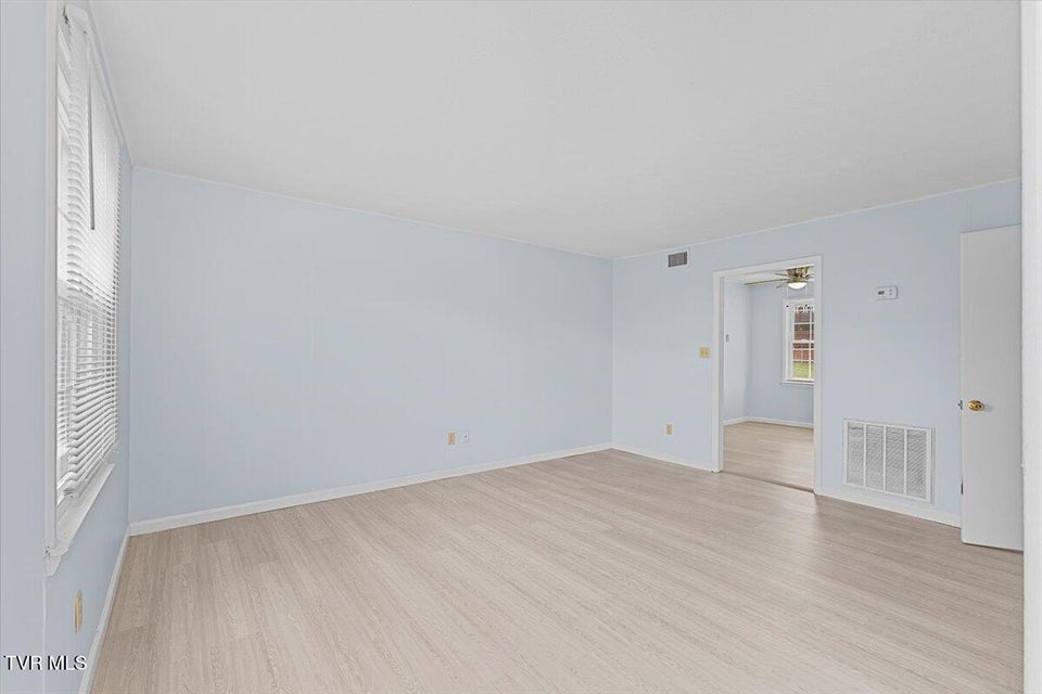 Photo #31: 1740 Bonham Road