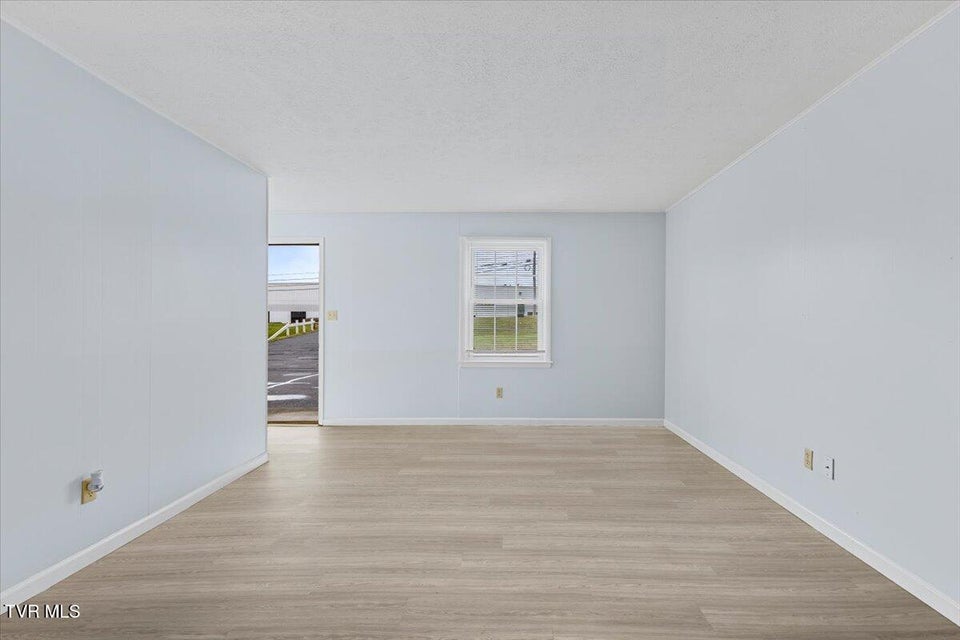 Photo #36: 1740 Bonham Road