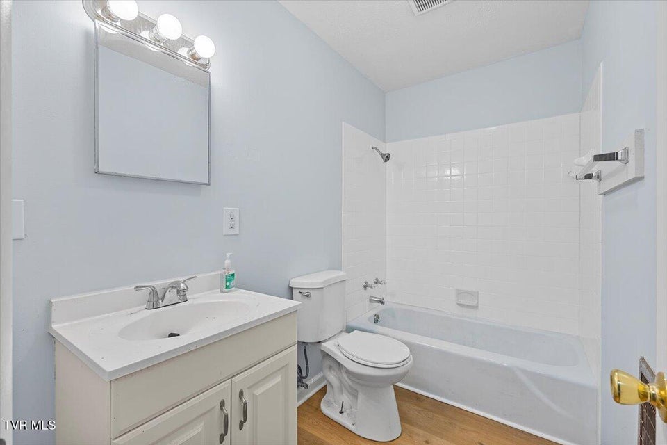 Photo #46: 1740 Bonham Road