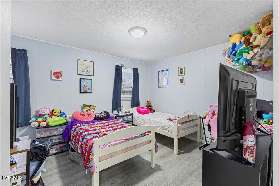 Photo #57: 1740 Bonham Road