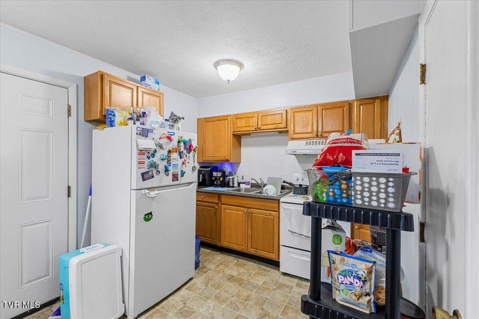 Photo #60: 1740 Bonham Road