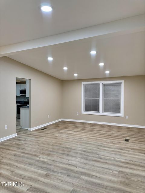 Photo #13: 1836 Anderson Street