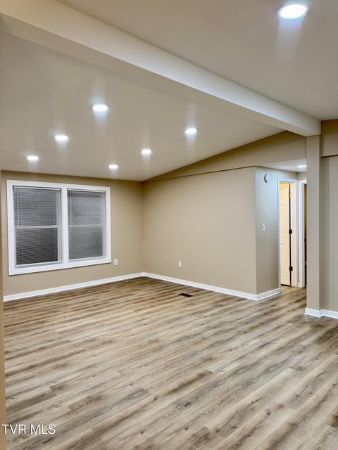 Photo #14: 1836 Anderson Street