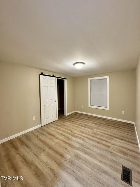 Photo #18: 1836 Anderson Street