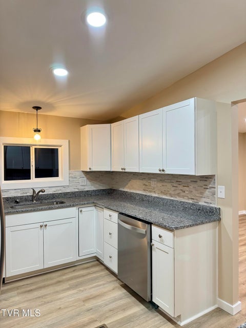 Photo #12: 1836 Anderson Street