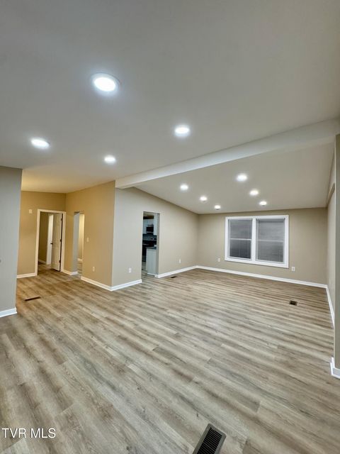 Photo #5: 1836 Anderson Street