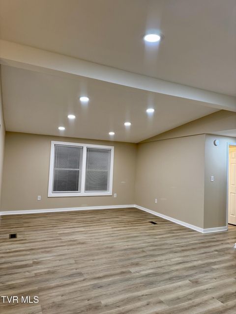 Photo #7: 1836 Anderson Street