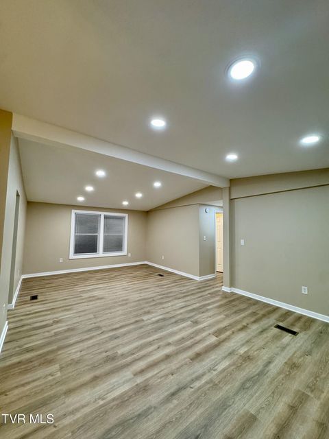 Photo #4: 1836 Anderson Street