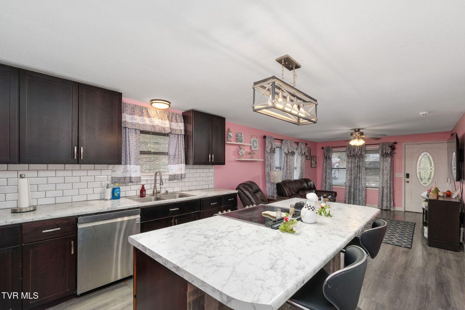 Photo #11: 1828 Avalon Street