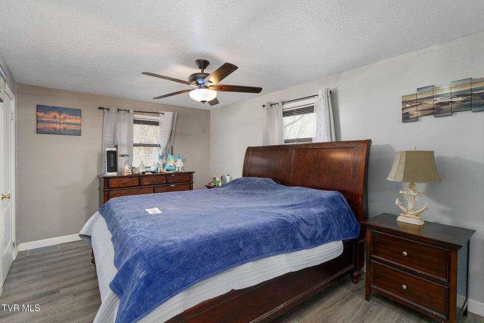 Photo #21: 1828 Avalon Street