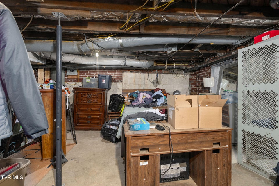 Photo #29: 1828 Avalon Street