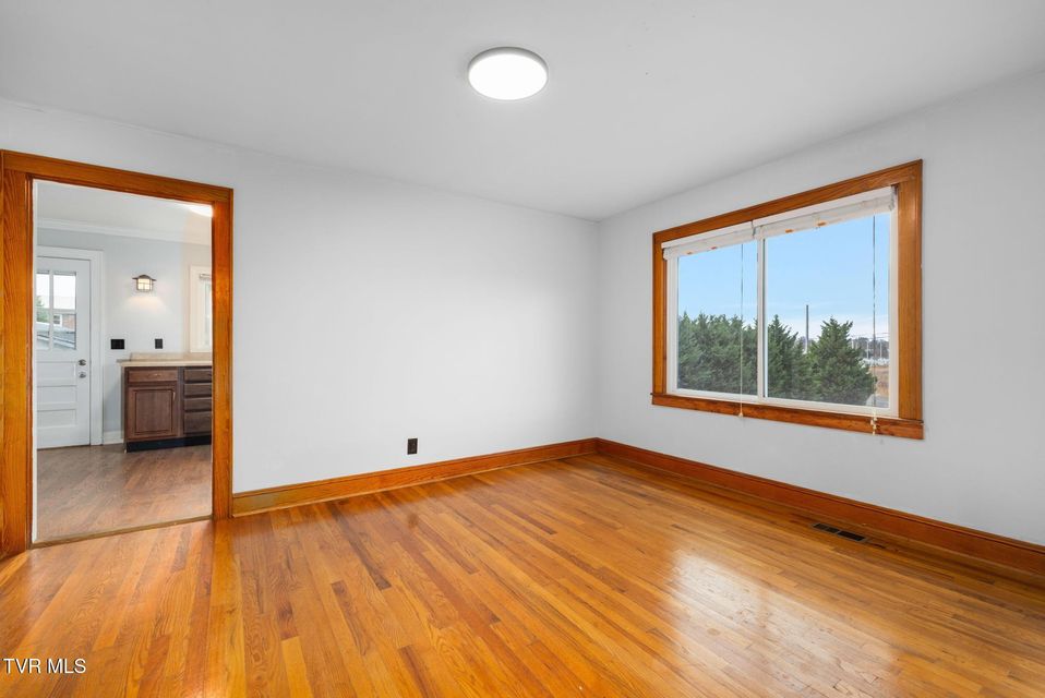 Photo #18: 144 Allison Road