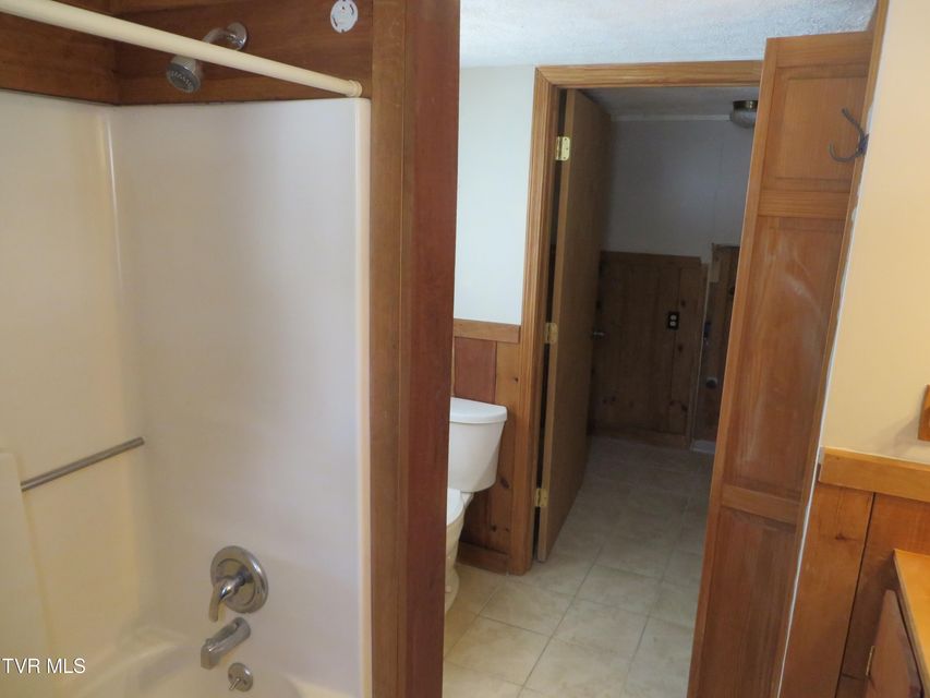 Photo #37: 492 Forge Creek Road