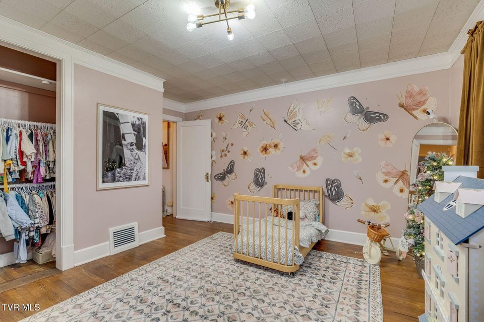 Photo #21: 235 F Street