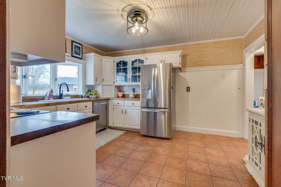 Photo #12: 235 F Street