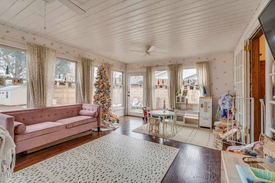 Photo #9: 235 F Street