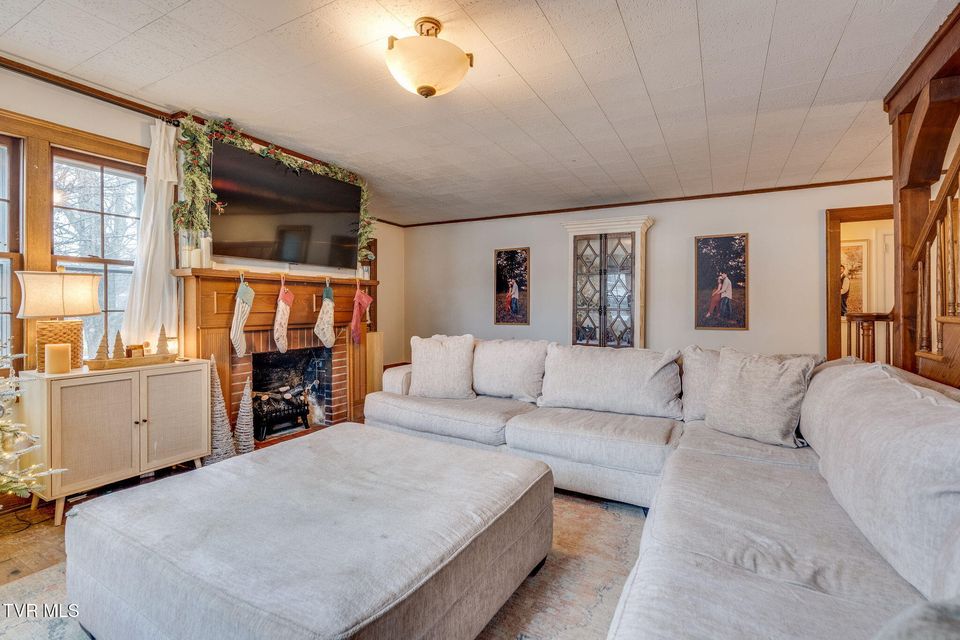 Photo #7: 235 F Street