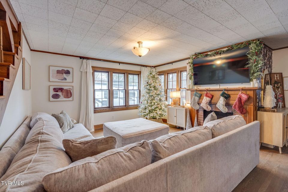 Photo #6: 235 F Street