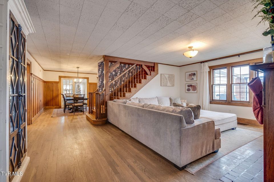 Photo #5: 235 F Street