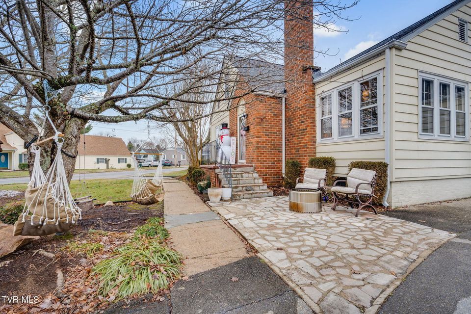 Photo #3: 235 F Street