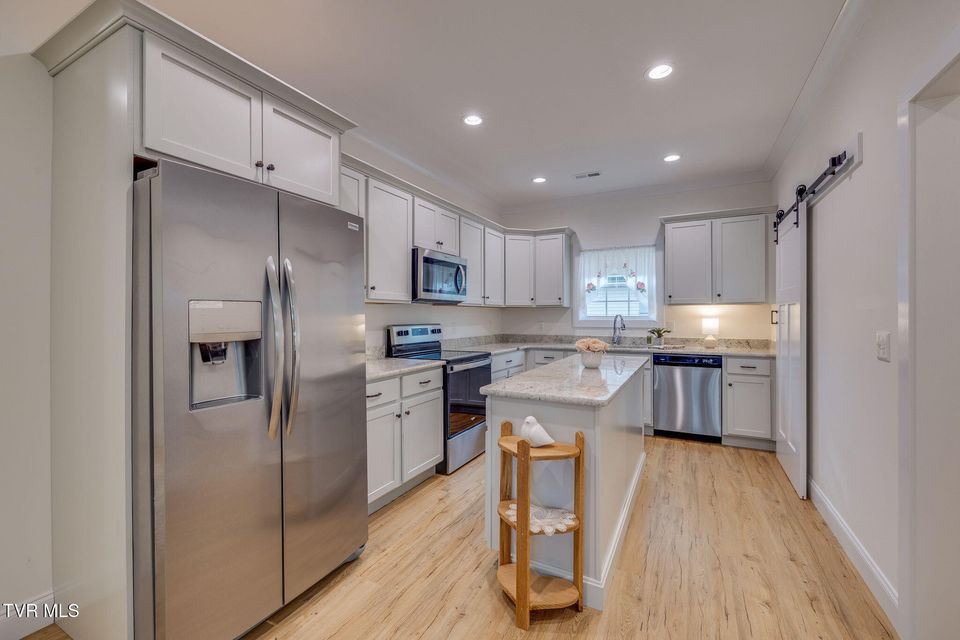 Photo #11: 1681 Virginia Avenue