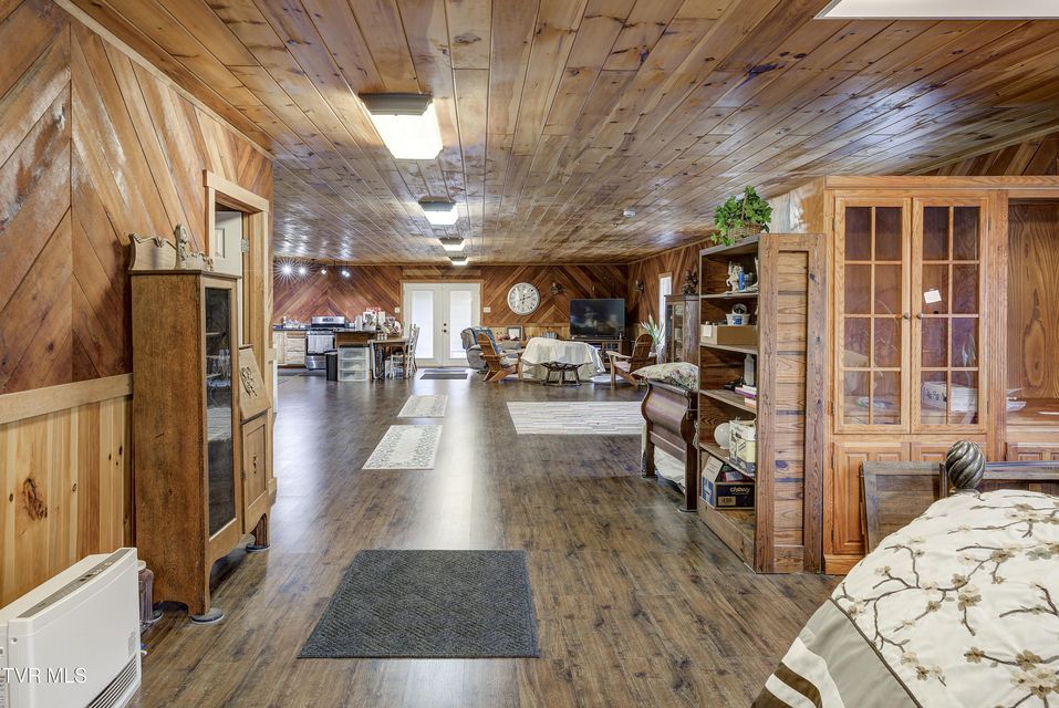 Photo #50: 185 Deer Tracks Circle