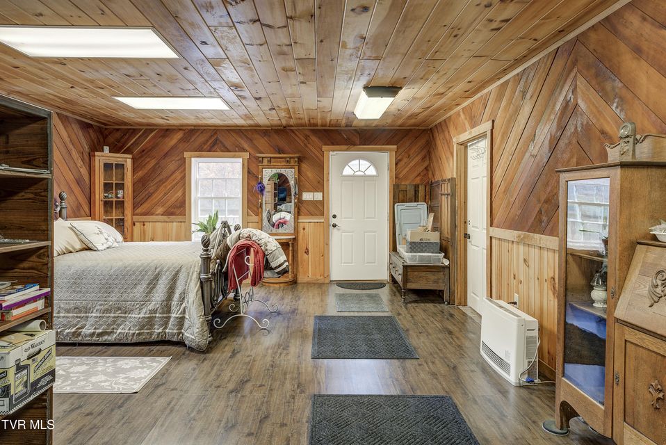 Photo #51: 185 Deer Tracks Circle