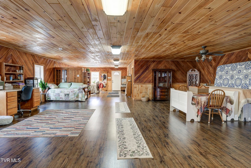 Photo #62: 185 Deer Tracks Circle