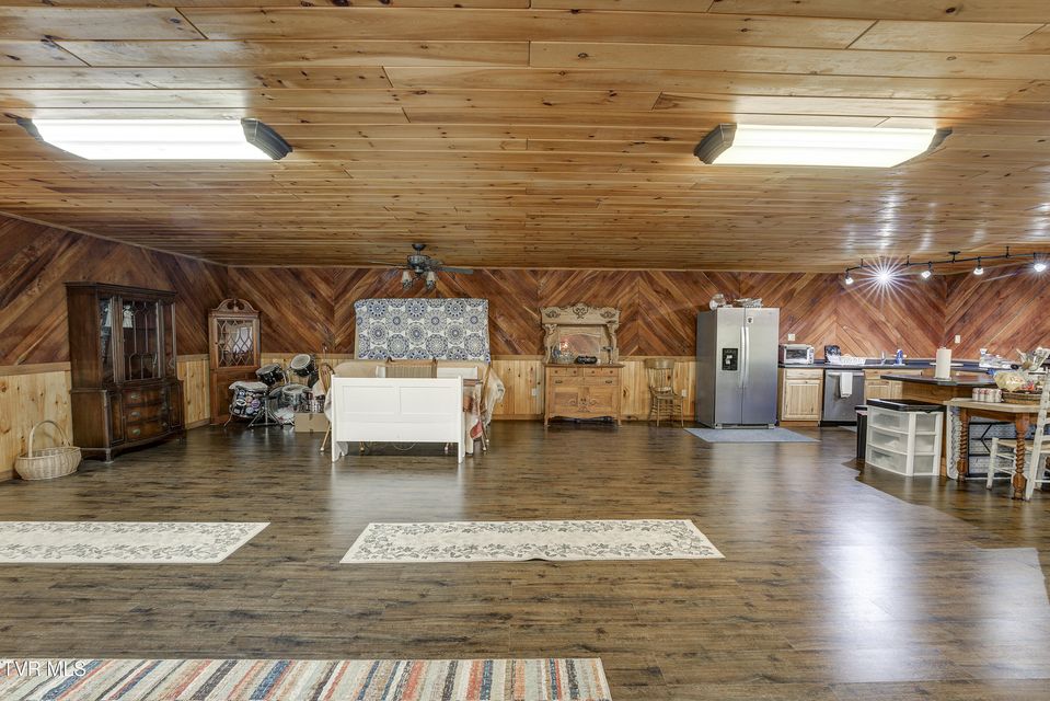 Photo #53: 185 Deer Tracks Circle