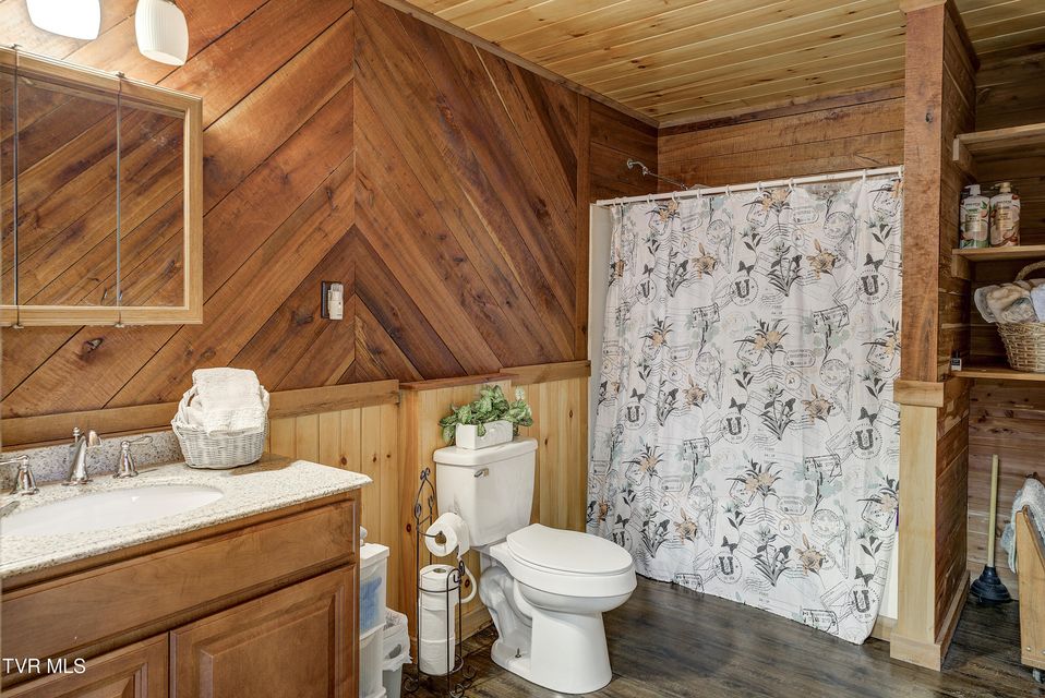 Photo #54: 185 Deer Tracks Circle