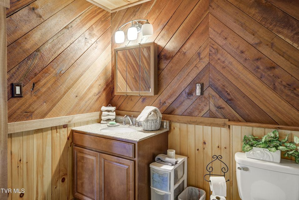 Photo #55: 185 Deer Tracks Circle