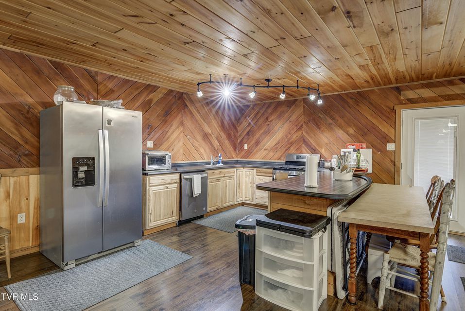 Photo #58: 185 Deer Tracks Circle