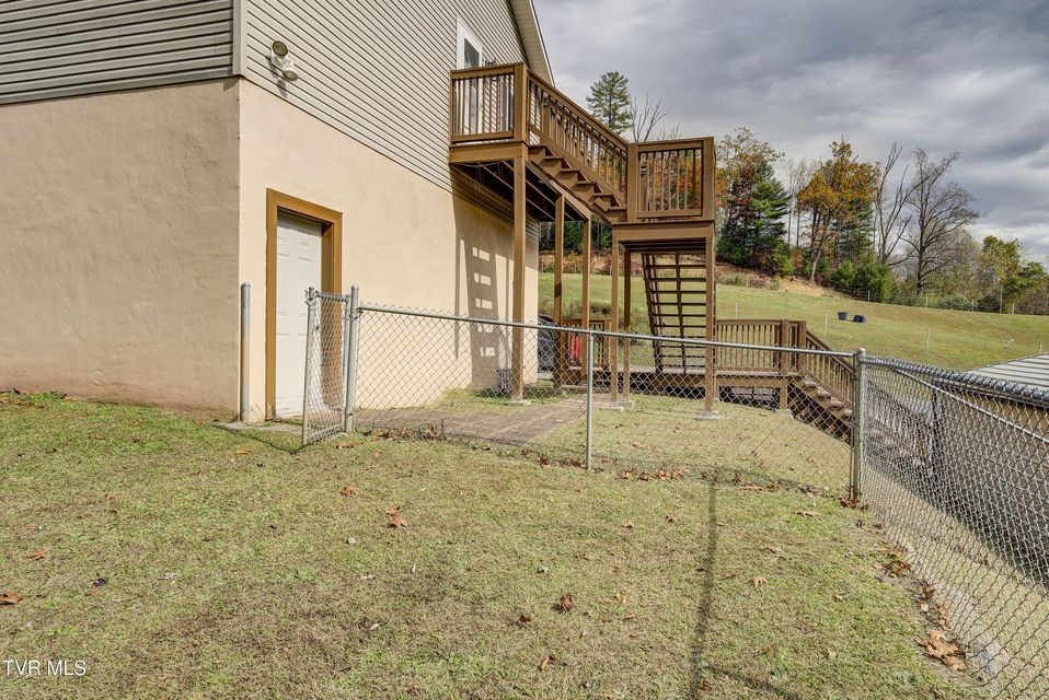 Photo #46: 185 Deer Tracks Circle