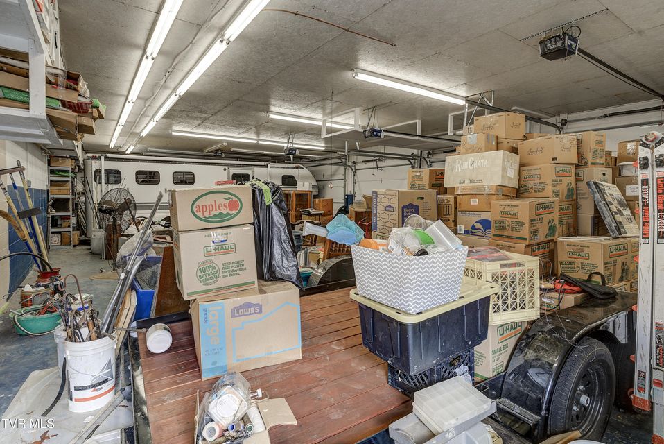 Photo #48: 185 Deer Tracks Circle