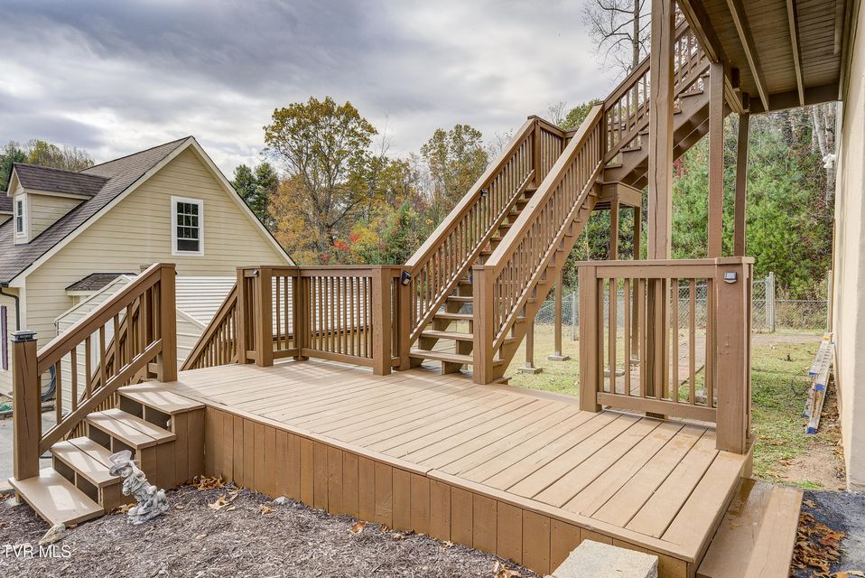 Photo #43: 185 Deer Tracks Circle