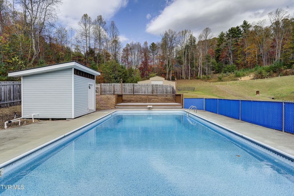 Photo #69: 185 Deer Tracks Circle