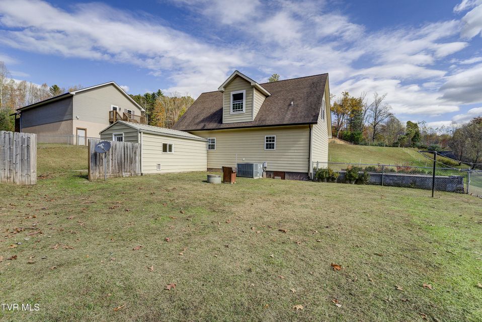 Photo #5: 185 Deer Tracks Circle