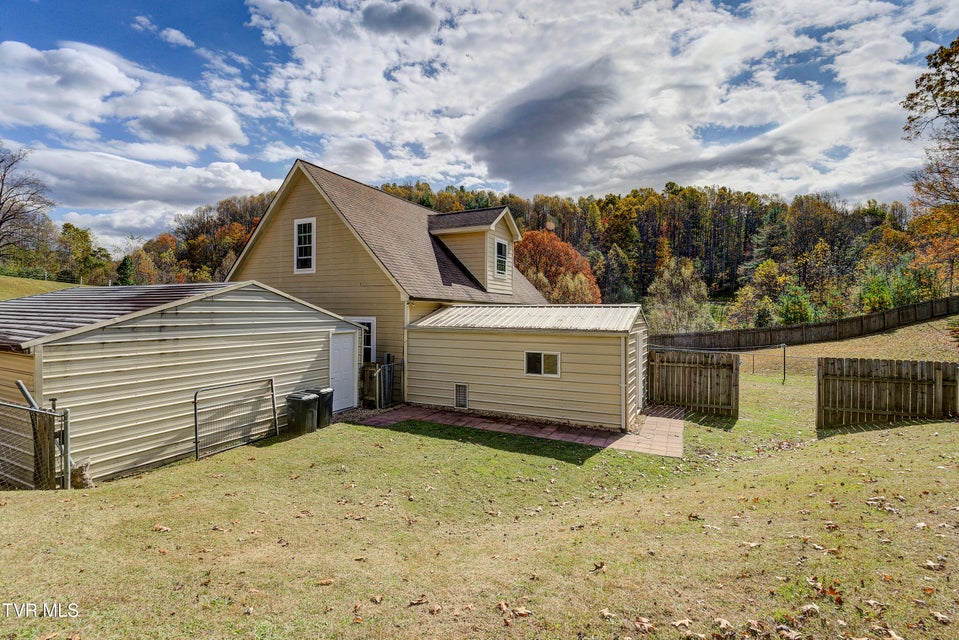 Photo #9: 185 Deer Tracks Circle