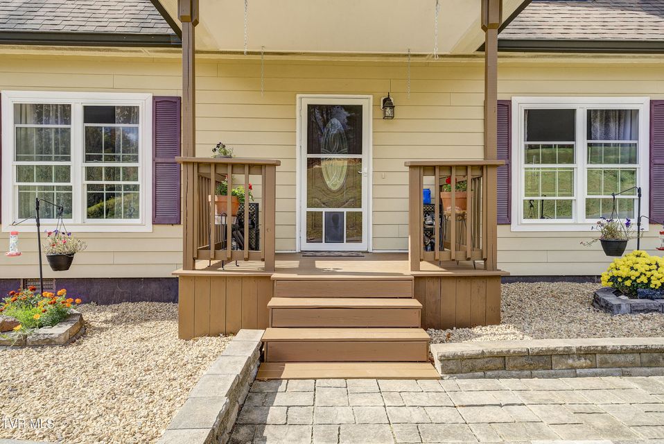 Photo #3: 185 Deer Tracks Circle