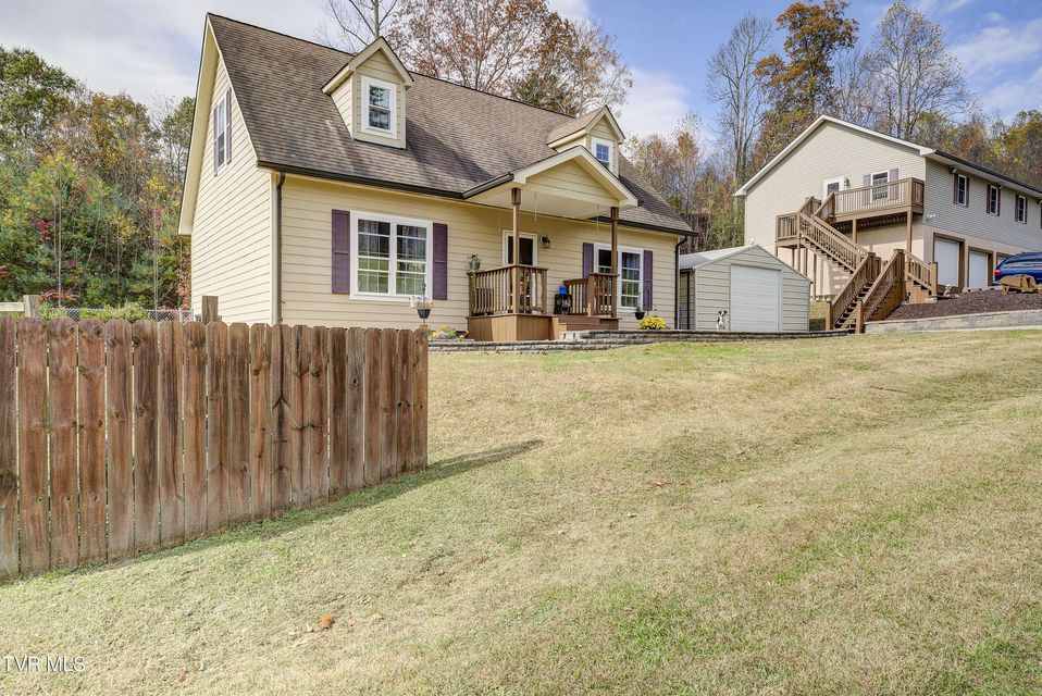 Photo #2: 185 Deer Tracks Circle