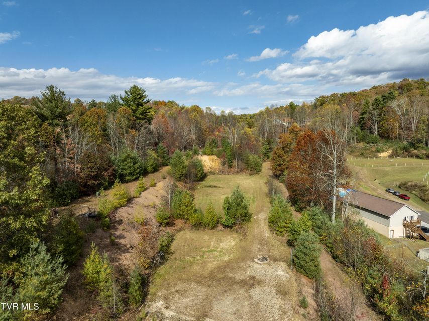 Photo #99: 185 Deer Tracks Circle