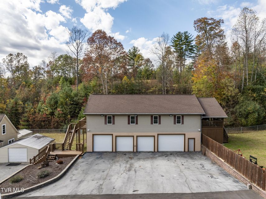 Photo #40: 185 Deer Tracks Circle