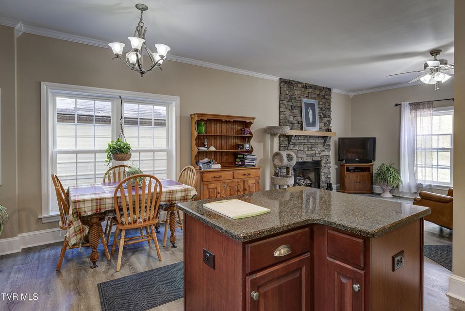 Photo #11: 185 Deer Tracks Circle