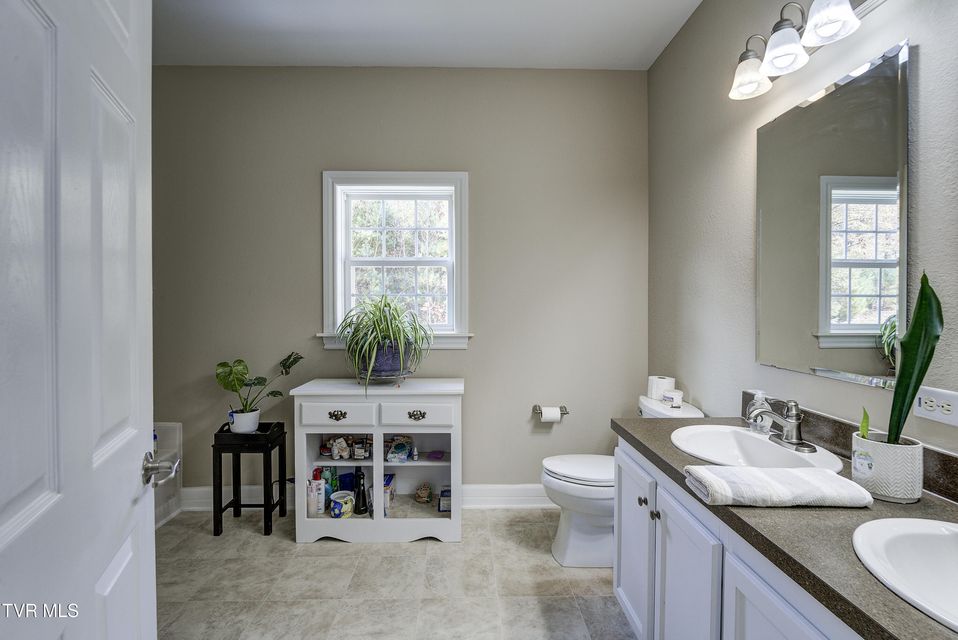 Photo #27: 185 Deer Tracks Circle